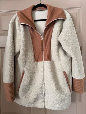 Columbia Cream and Tan Sherpa Fleece Jacket